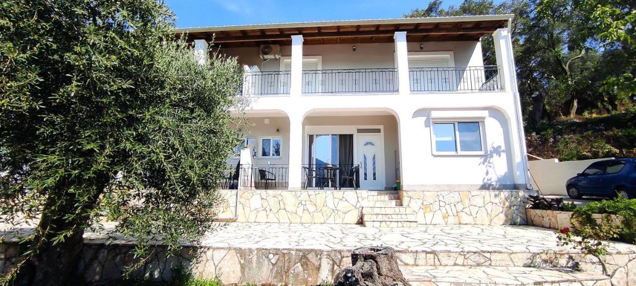 Corfu Sunset Family Apartment Лиападес Екстериор снимка